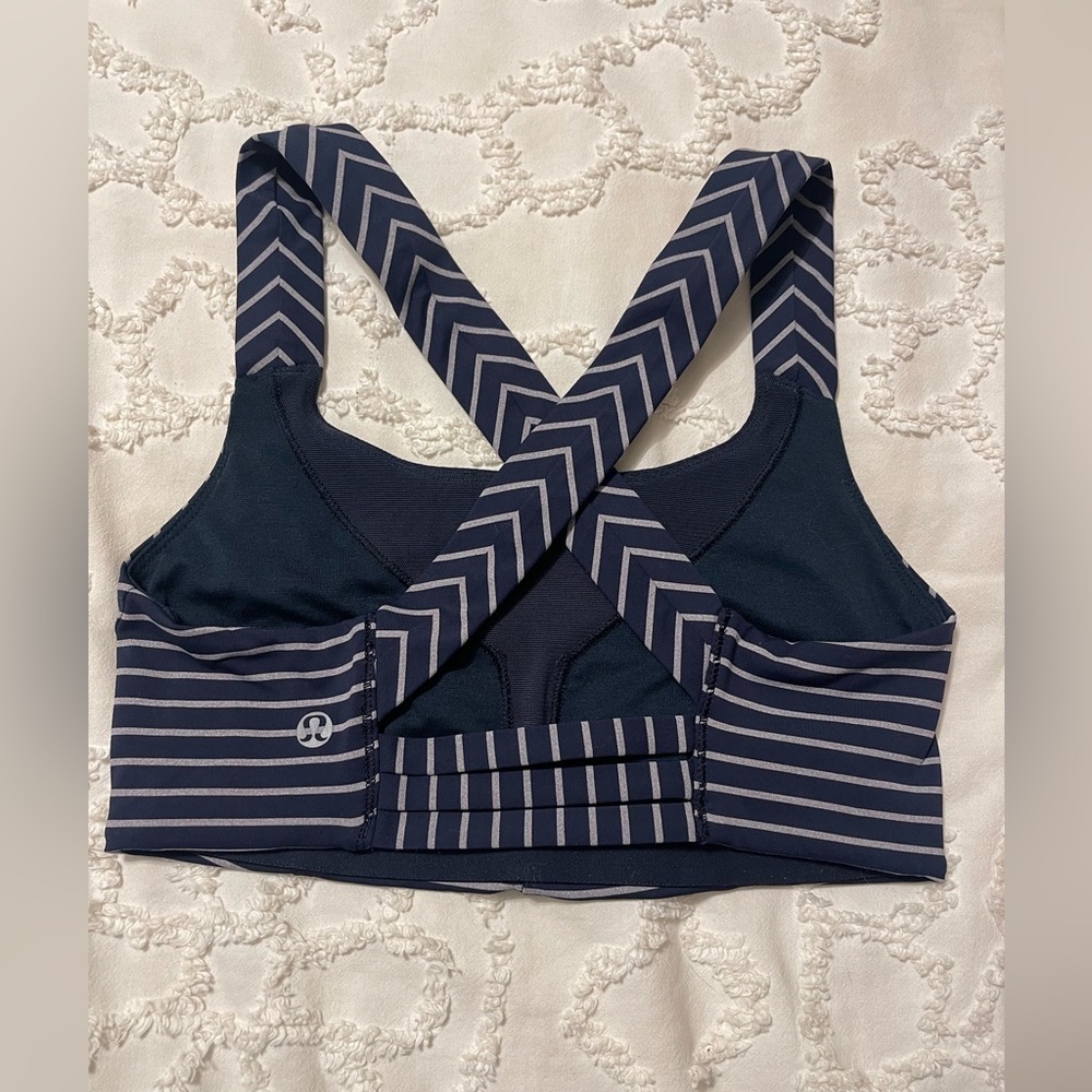 Lululemon On Your Way Navy Luxtreme Mesh RARE - Picture 3 of 6